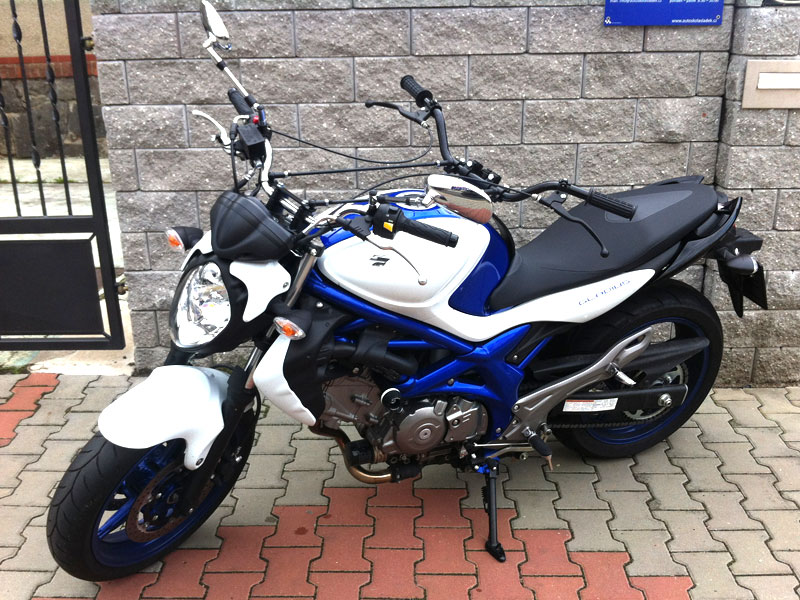 SUZUKI Gladius 650